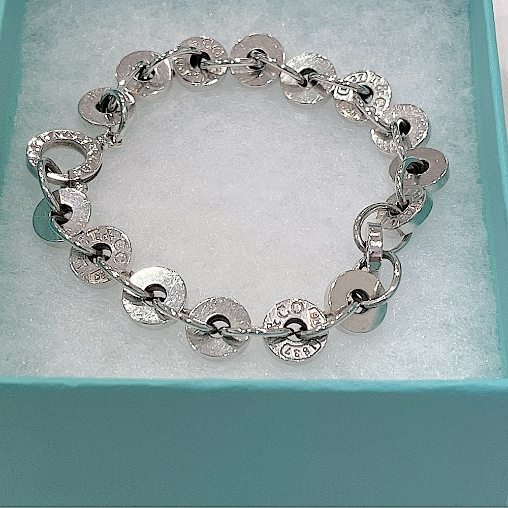 EUC Tiffany & Co Tiffany 1837 Circle Bracelet Large 7.5” Long Pouch & Gift Box - Picture 1 of 4